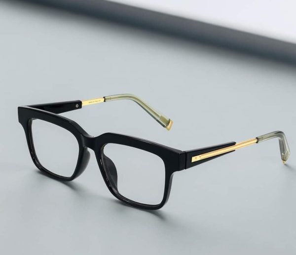 EYE GLASSES